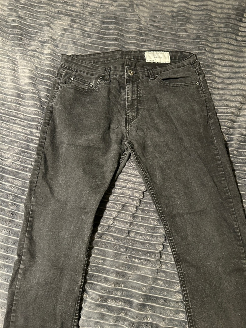 Slim Straight Men's Jeans in Black - Classic Everyday Style